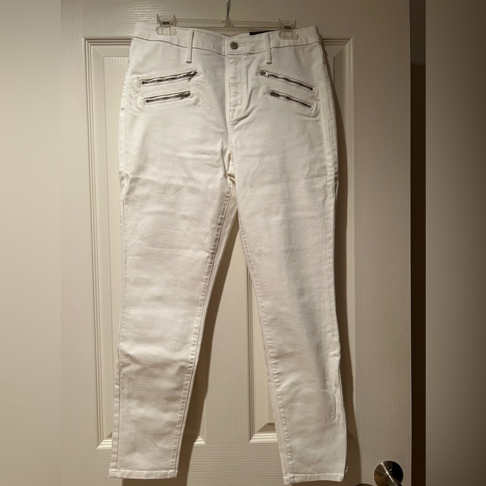 NWT Mossimo white high-rise skinny jeans